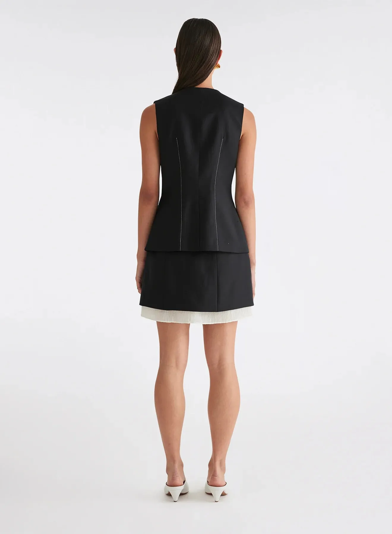 Anna Quan Phillipa Top (Black W/ Top Stitch)