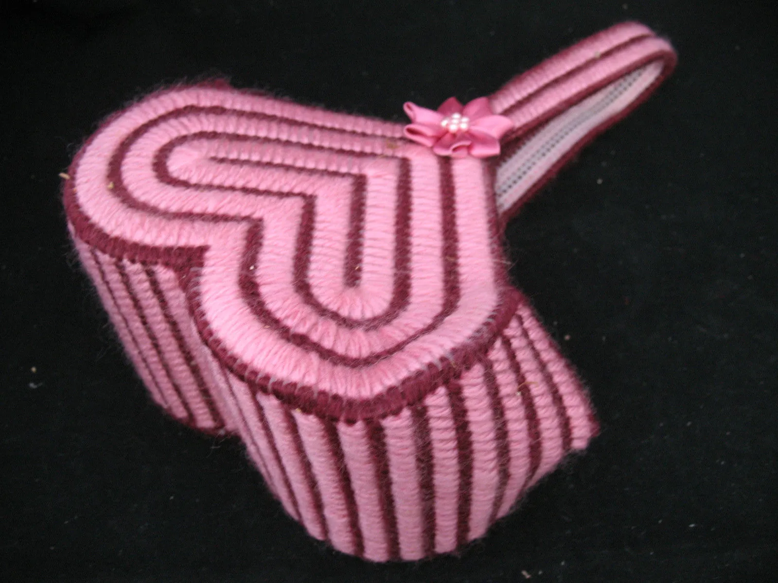 HANDMADE Craft PINK RED Maroon STRIPE STRIPED HEART HEARTS VALENTINE VALENTINES DAY GIFT BASKET CONTAINERS BASKETS